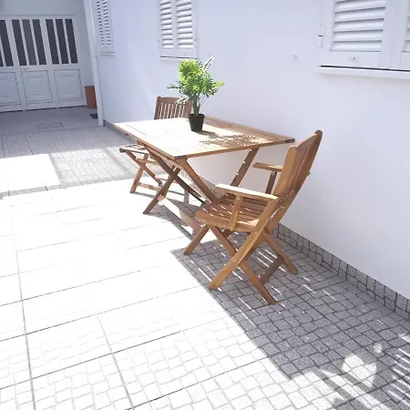 Valentes' House